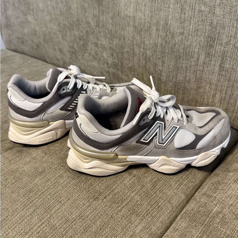 New Balance 9060 - Picture 3 of 7